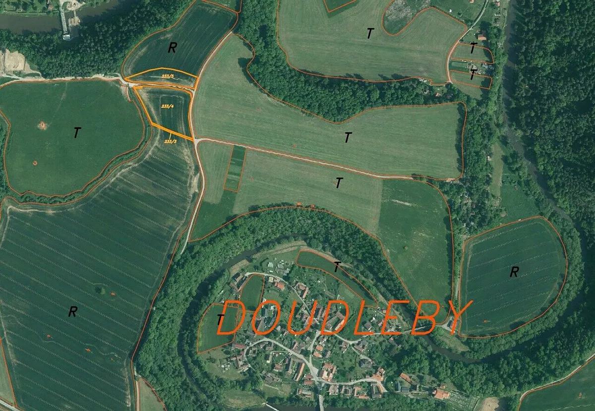 Prodej pole 12541 m²